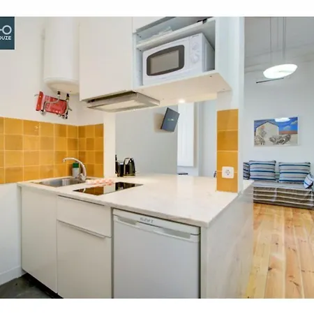 Houze_studio In Alcantara Near Lx Factory